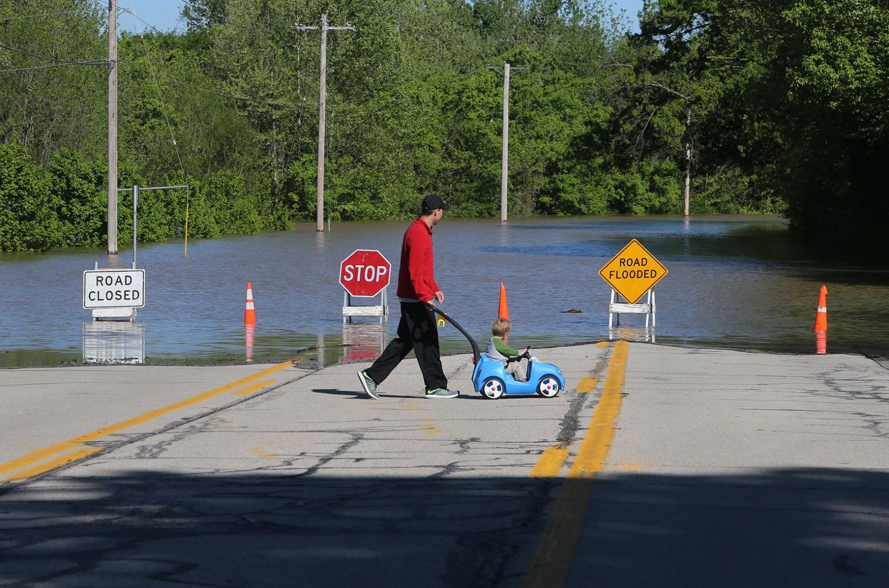 The rising Meramec causes many headaches in Fenton